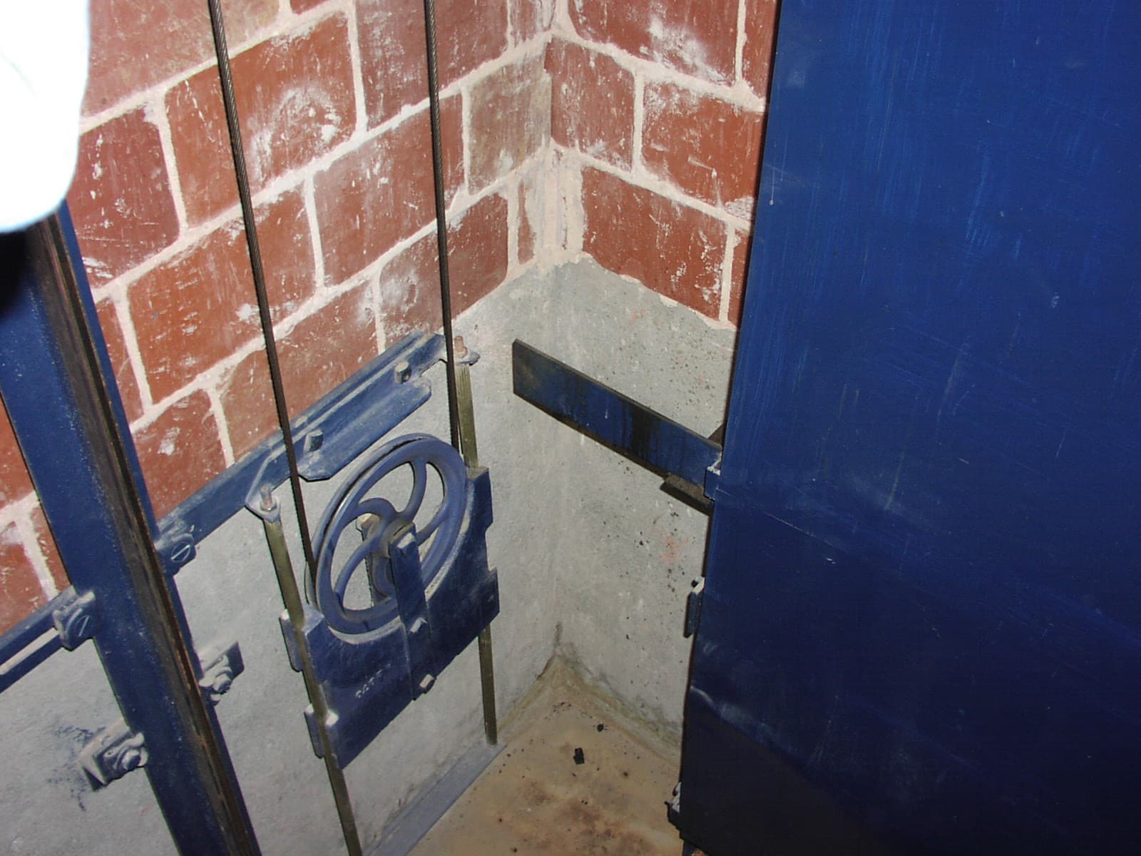 Sick Building Mystery case photo 11